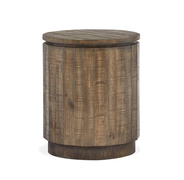 Baisden - Round Accent End Table - Tobacco Online now